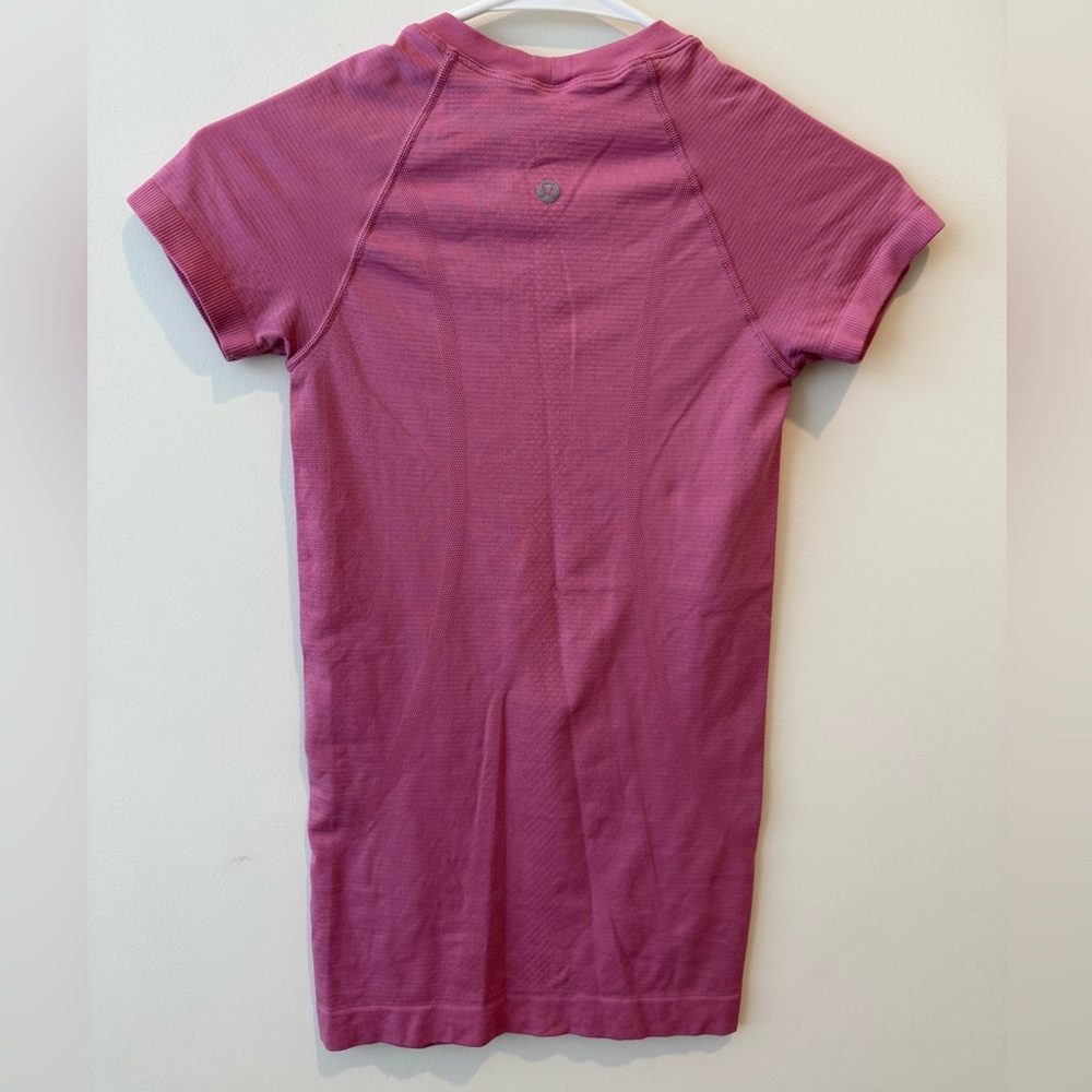 Lululemon Swiftly Tech Top - Picture 2 of 3